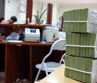  12%/năm - Lãi suất cho vay tiếp tục có "đáy" mới!